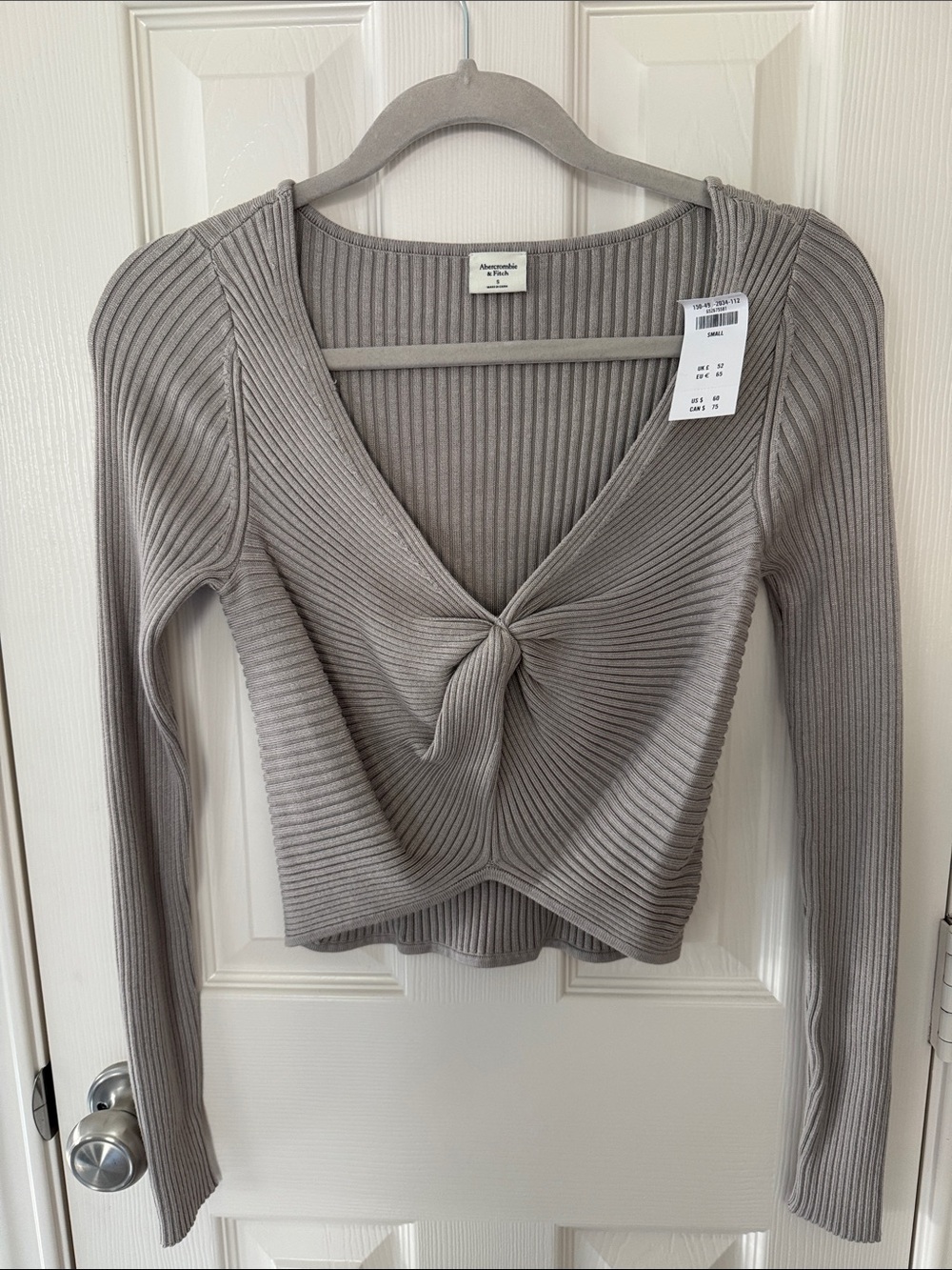 Abercrombie & Fitch Ribbed Twist-Front Crop Top in Gray